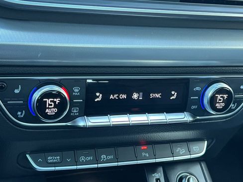 Used 2018 Audi Q5 Prestige w/ Prestige Package image 21