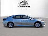 Used 2021 Toyota Camry LE image 3