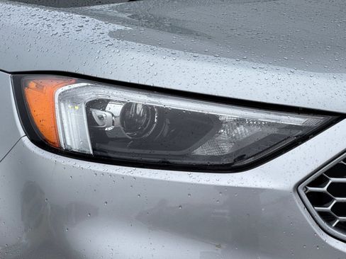 Used 2024 Ford Edge SEL image 9