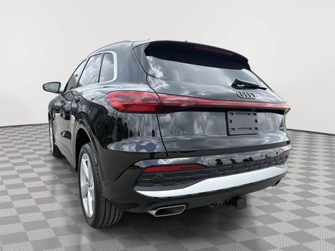 Used 2026 Audi Q5 Premium w/ Premium Plus AWD/4WD image 3