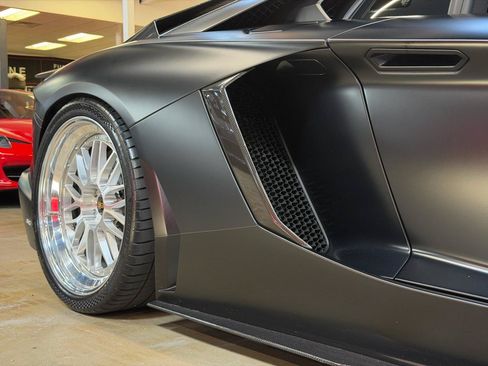 Used 2014 Lamborghini Aventador LP 720-4 50th Anniversario AWD/4WD image 20