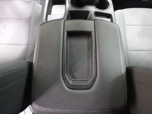 Used 2022 Chevrolet Silverado 2500 Custom w/ Custom Value Package image 28