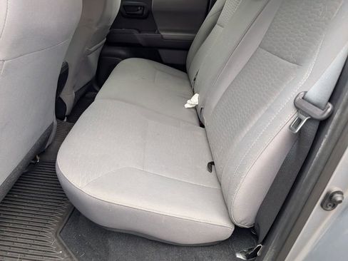 Used 2019 Toyota Tacoma SR w/ SR Convenience Package image 7