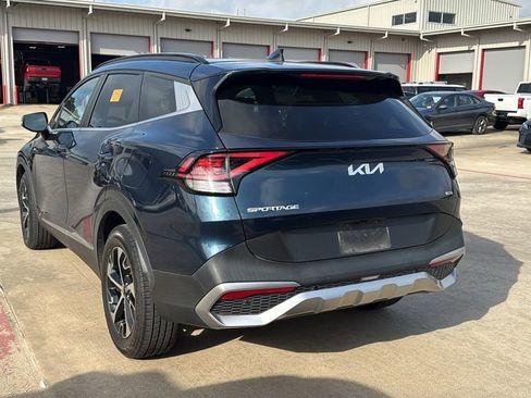 Used 2023 Kia Sportage EX w/ EX Premium Package AWD/4WD image 4