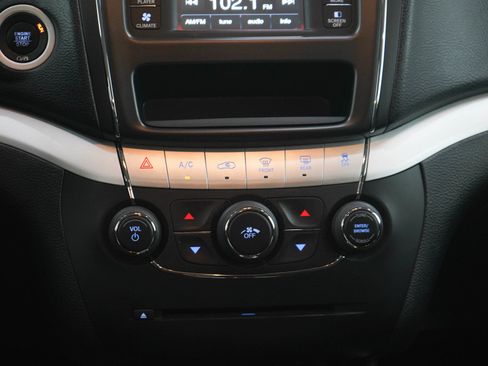 Used 2019 Dodge Journey SE AWD/4WD image 20