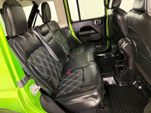 Used 2018 Jeep Wrangler Unlimited Sahara w/ Uconnect 4C Nav & Sound Group AWD/4WD image 35