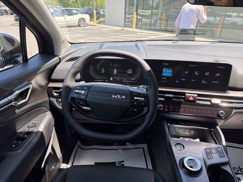 New 2026 Kia Sportage EX AWD/4WD image 24