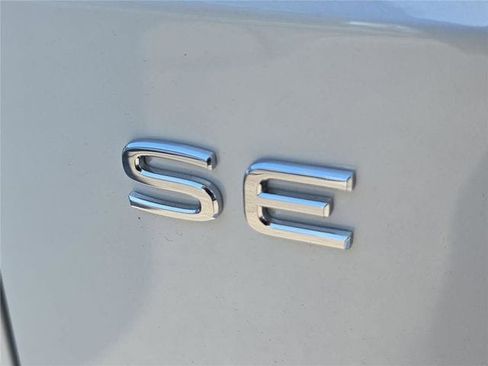 New 2026 Volkswagen Atlas SE FWD image 5