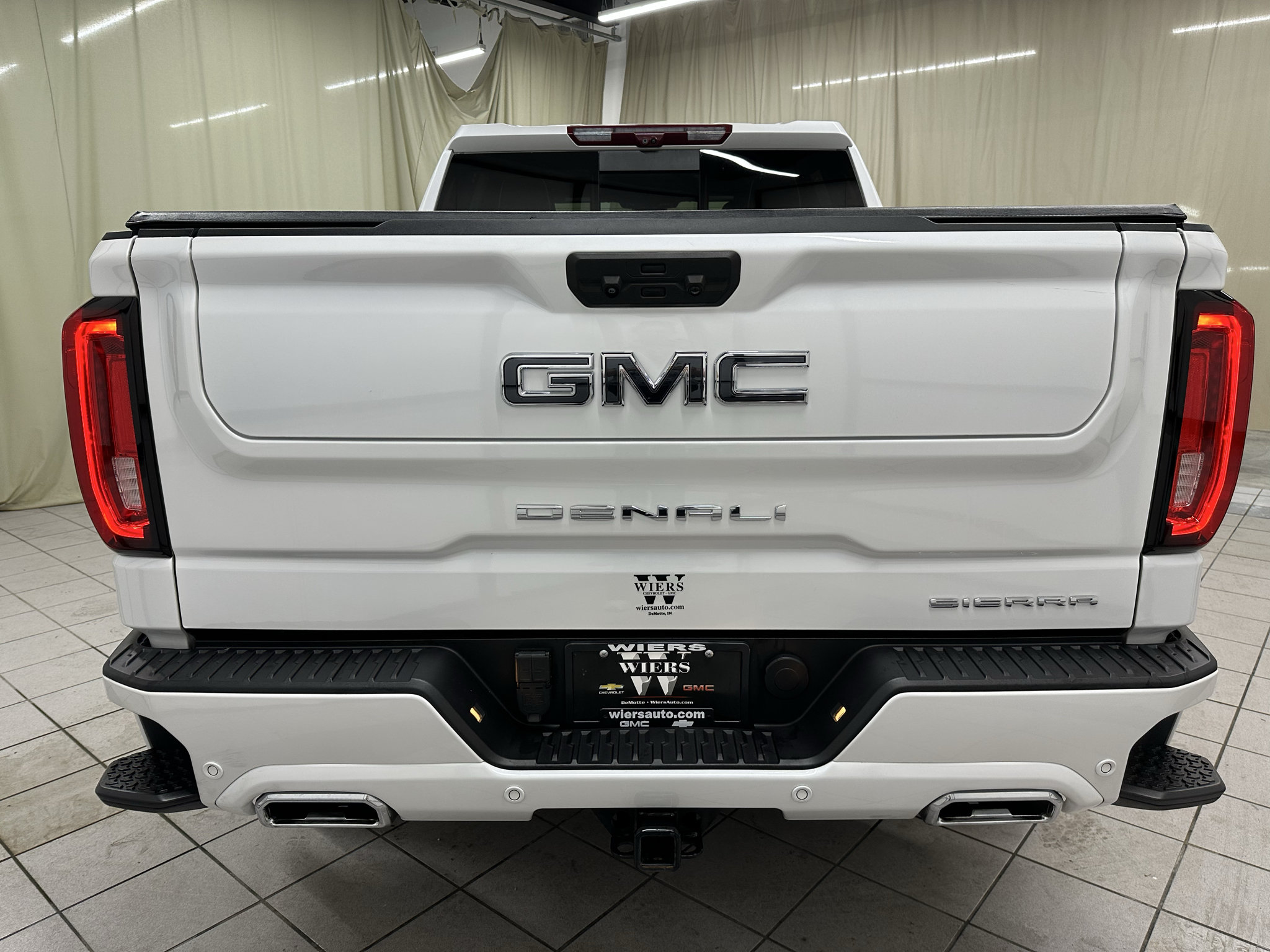 Certified 2024 GMC Sierra 1500 Denali Ultimate AWD/4WD image 6