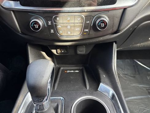 Used 2023 Chevrolet Traverse LT w/ LPO, Cargo Package FWD image 29