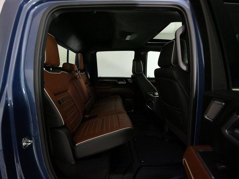 Used 2025 GMC Sierra 3500 Denali Ultimate image 13