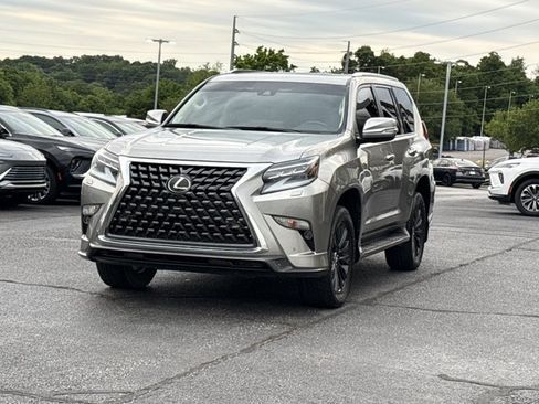 Used 2022 Lexus GX 460 Premium w/ Accessory Package AWD/4WD image 13