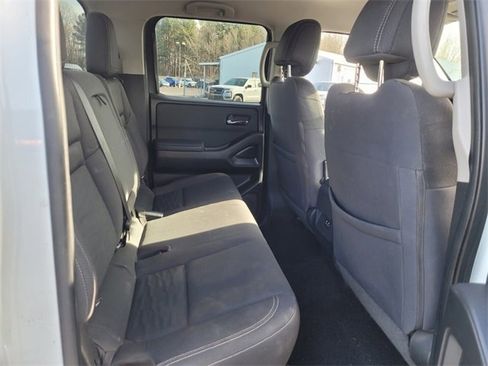 Certified 2022 Nissan Frontier SV image 15
