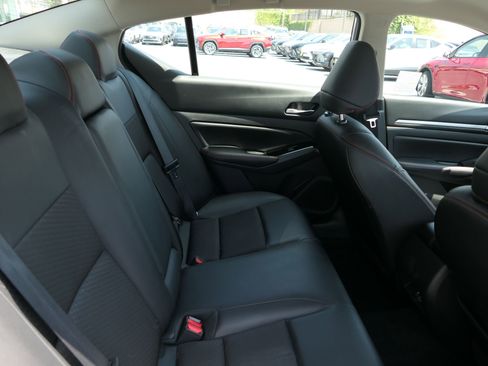 Used 2025 Nissan Altima 2.5 SR FWD image 23