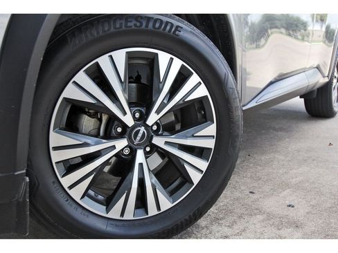 Certified 2023 Nissan Rogue SV FWD image 29