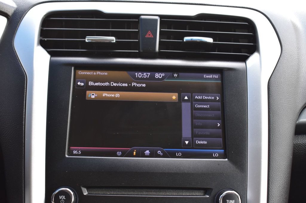 Used 2013 Ford Fusion SE FWD image 32