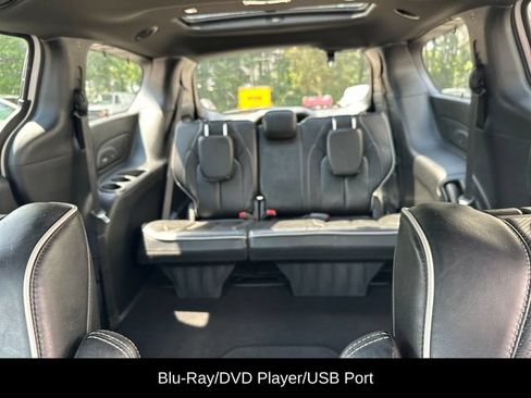 Used 2021 Chrysler Pacifica Limited w/ Uconnect Theater Family Group AWD/4WD image 24