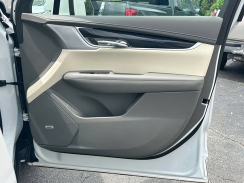 Certified 2024 Cadillac XT6 Premium Luxury w/ Technology Package AWD/4WD image 14