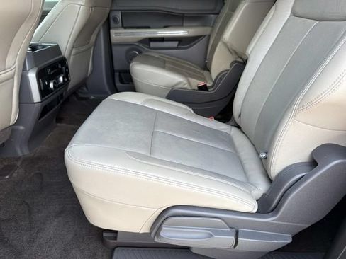 Used 2018 Ford Expedition Max XLT w/ Equipment Group 202A RWD image 15