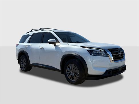 New 2025 Nissan Pathfinder SV image 7