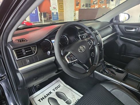 Used 2015 Toyota Camry SE image 8