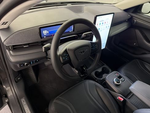 Used 2023 Ford Mustang Mach-E Premium RWD image 4