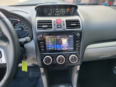 Used 2018 Subaru Forester 2.5i Premium AWD/4WD image 21