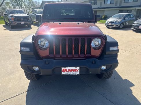 Used 2021 Jeep Wrangler Sport AWD/4WD image 8