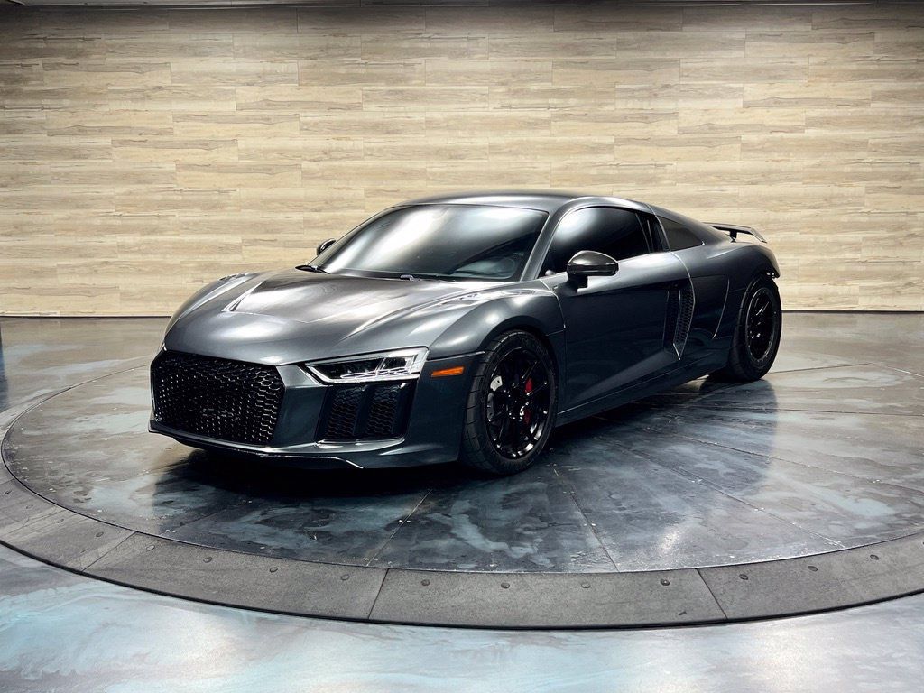 Used 2017 Audi R8 V10 AWD/4WD image 5