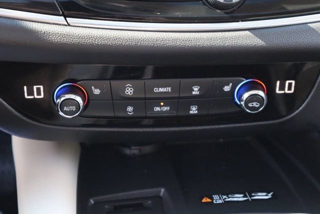 Used 2023 Buick Enclave Essence w/ Experience Buick Package AWD/4WD image 19