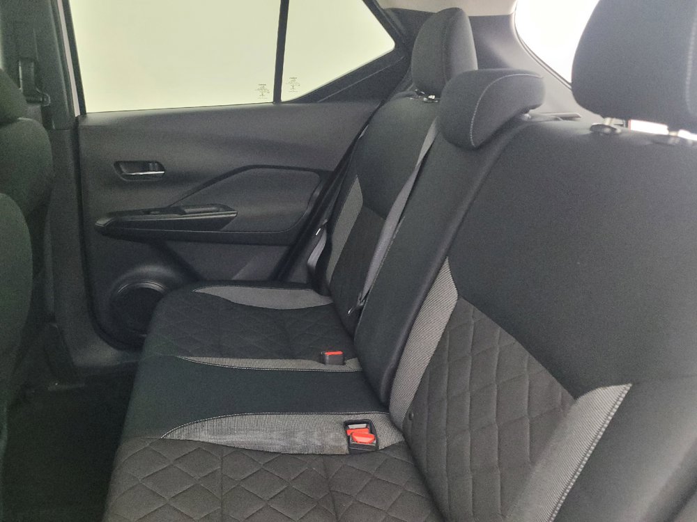 Used 2018 Nissan Kicks SV w/ Exterior Package FWD image 18