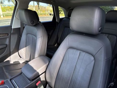 Used 2019 Audi Q5 2.0T Premium Plus w/ Premium Plus Package image 11