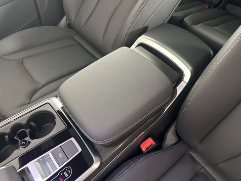 Certified 2025 Audi Q7 2.0T Premium Plus w/ Premium Plus Package image 19