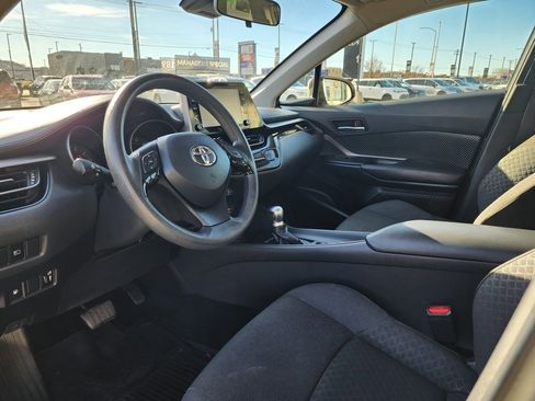 Used 2021 Toyota C-HR LE image 9