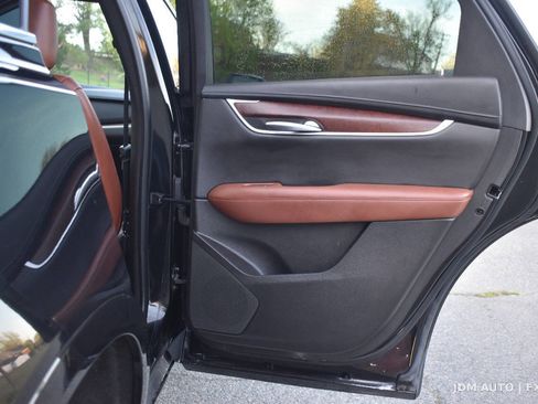 Used 2020 Cadillac XT5 Premium Luxury w/ LPO, Floor Liner Package AWD/4WD image 12