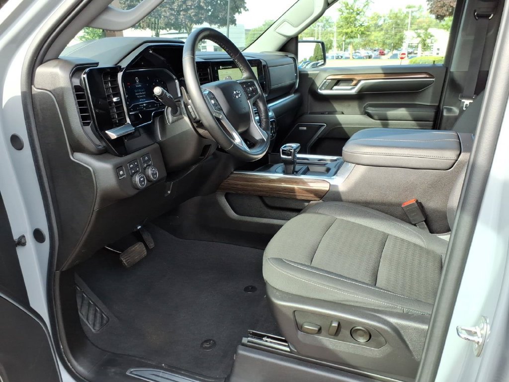 Used 2024 Chevrolet Silverado 1500 RST w/ All Star Edition Plus AWD/4WD image 10