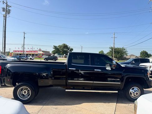 Used 2017 GMC Sierra 3500 Denali w/ Duramax Plus Package AWD/4WD image 5
