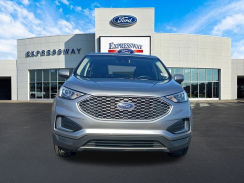 Used 2024 Ford Edge SEL image 3