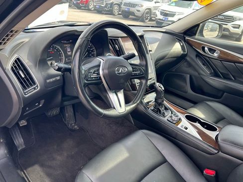 Used 2018 INFINITI Q50 Luxe w/ Essential Package (3.0T Luxe) AWD/4WD image 15