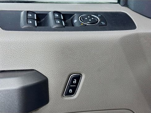 Used 2017 Ford F250 XLT AWD/4WD image 20