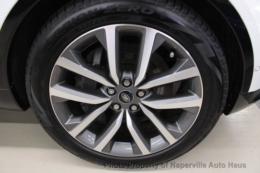 Used 2025 Land Rover Discovery Dynamic SE AWD/4WD image 49