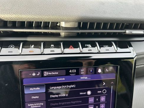 New 2025 Jeep Grand Cherokee Altitude image 19