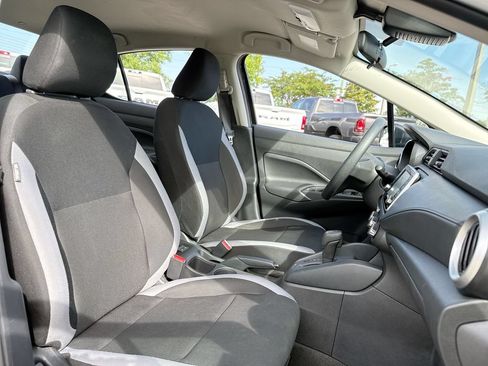 Used 2025 Nissan Versa S w/ Trunk Package FWD image 28