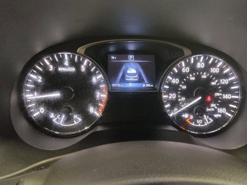 Used 2019 Nissan Pathfinder S FWD image 23