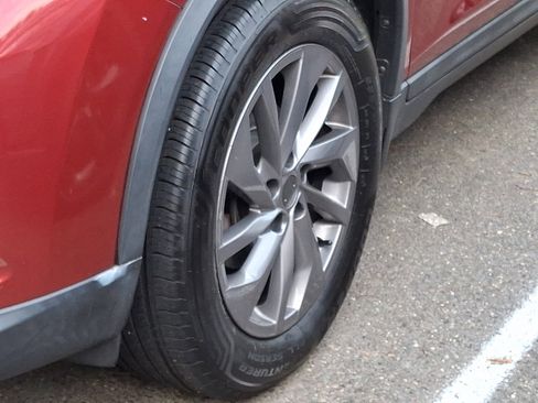 Used 2016 Nissan Rogue SL w/ SL Premium Package image 10