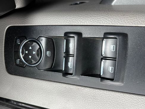 Used 2015 Ford F150 XLT AWD/4WD image 16