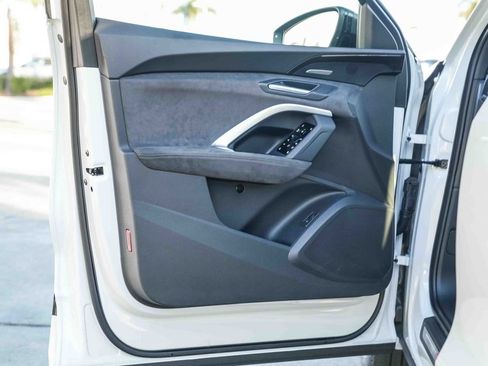 Used 2025 Audi SQ5 Premium Plus image 22