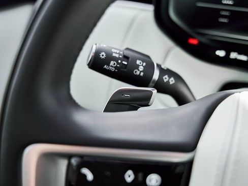 Used 2024 Land Rover Range Rover Long Wheelbase SE image 66