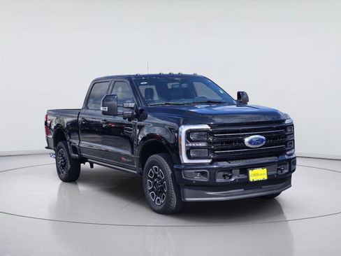 Used 2025 Ford F250 Platinum AWD/4WD image 3