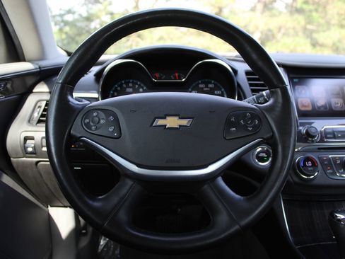 Used 2017 Chevrolet Impala Premier w/ Enhanced Convenience Package FWD image 15